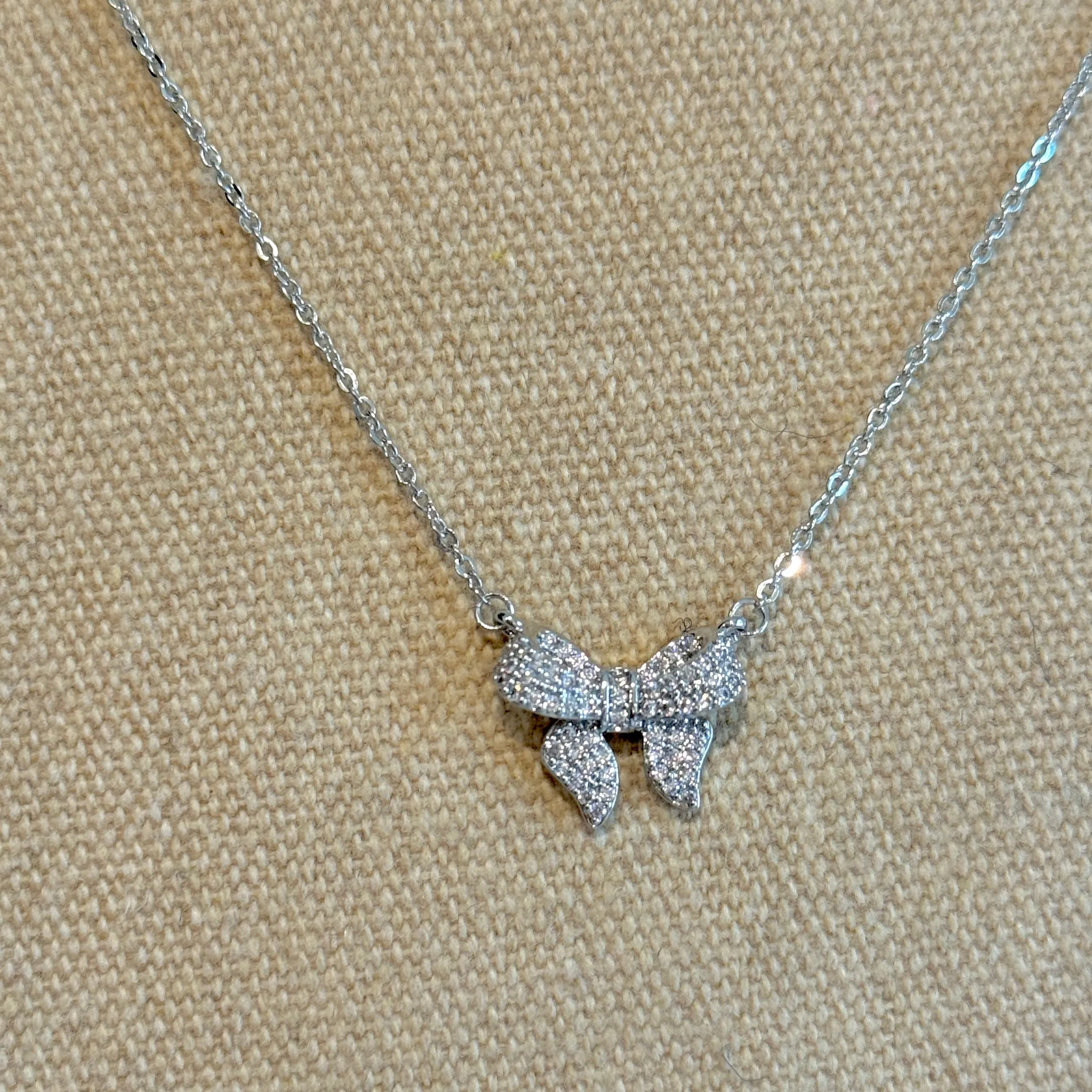 Classic Bow Necklace