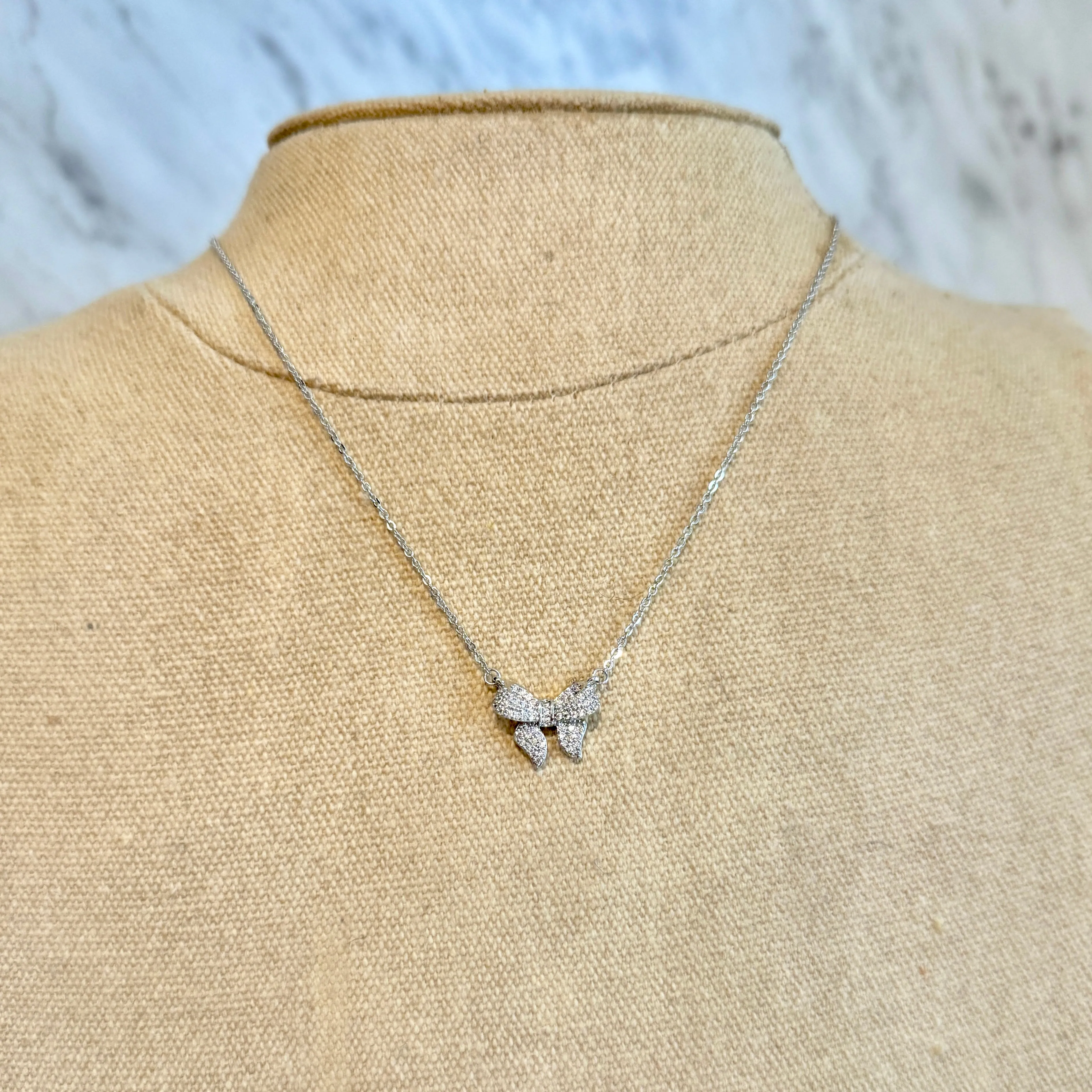Classic Bow Necklace