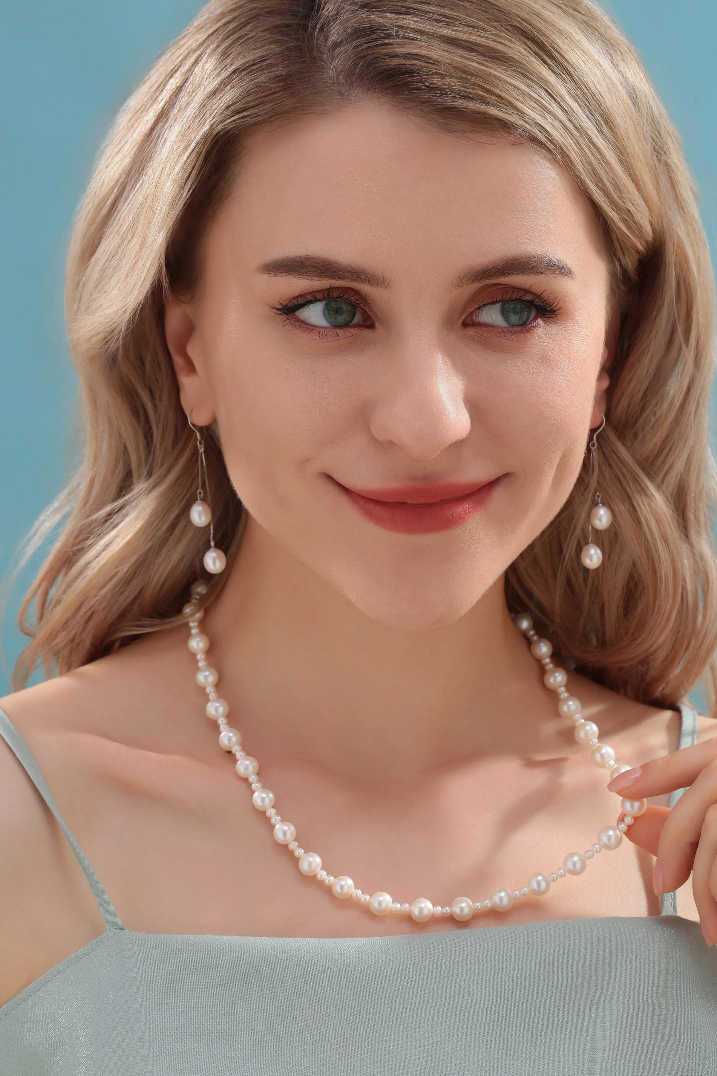 Elegance Freshwater Pearl Beaded Necklace
